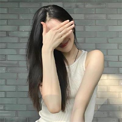 夜色中的她